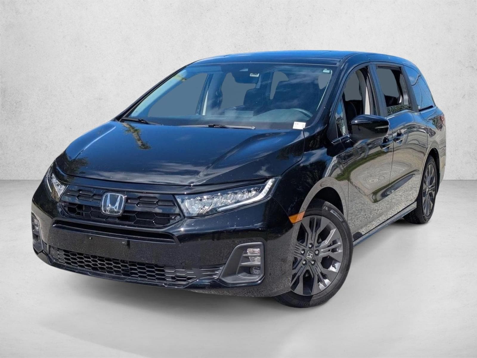 2025 Honda Odyssey Touring's photo