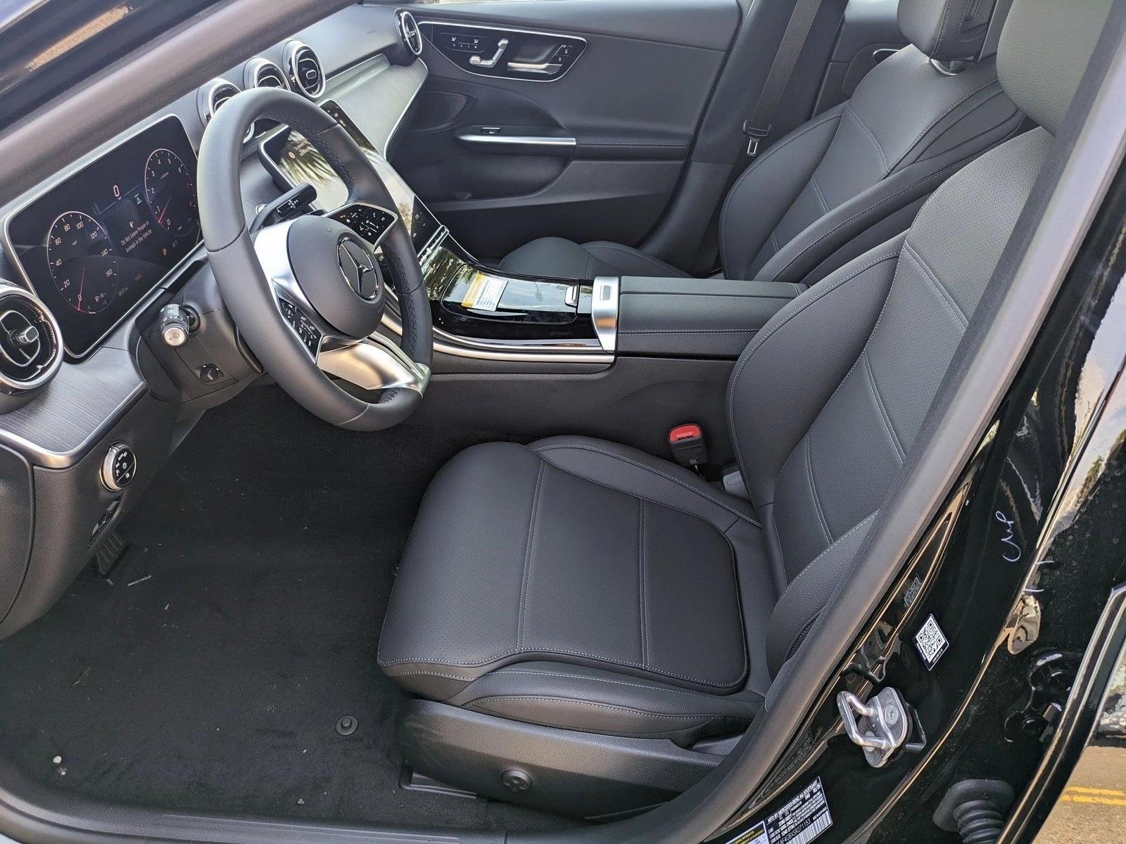 2025 Mercedes Benz C 300 Sedan photo 4