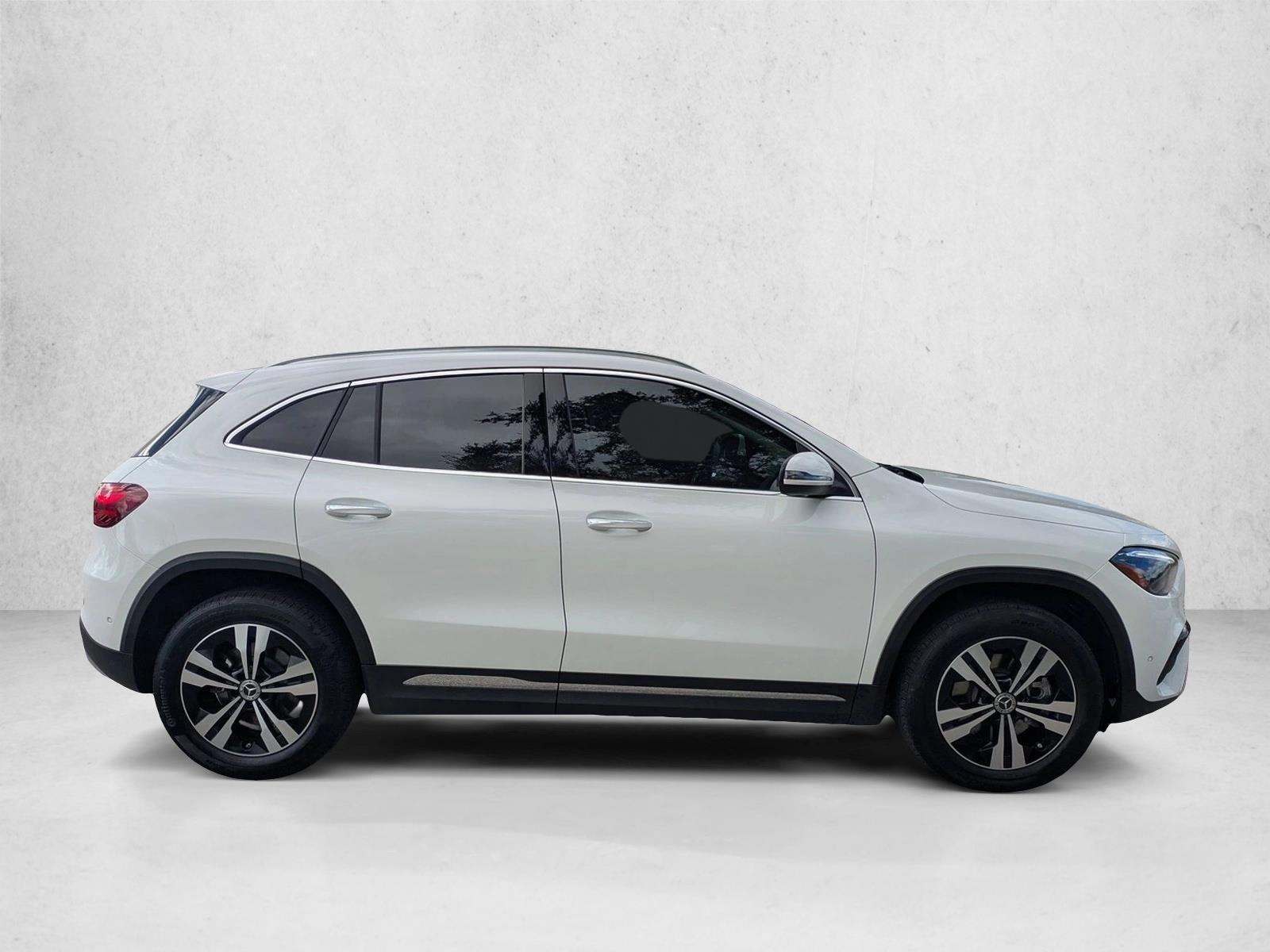 2025 Mercedes Benz GLA 250 4MATIC photo 4