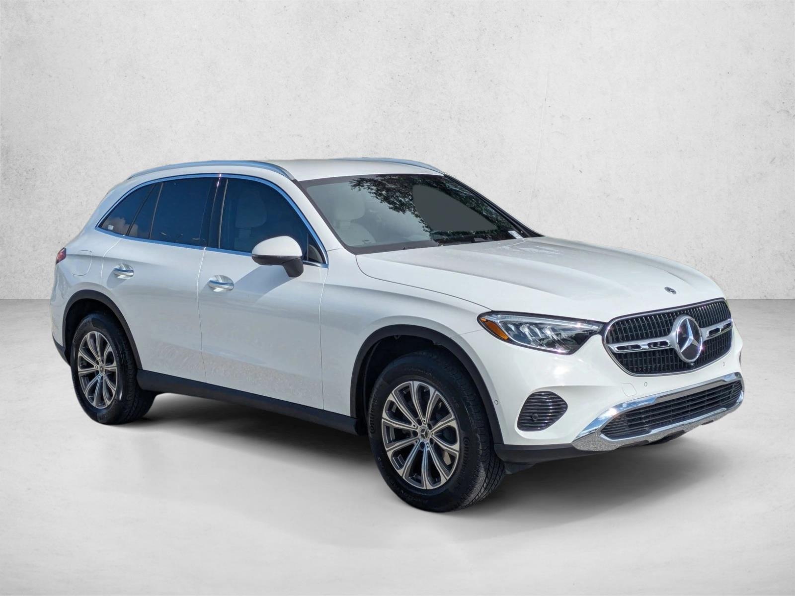 2025 Mercedes Benz GLC 300 photo 3