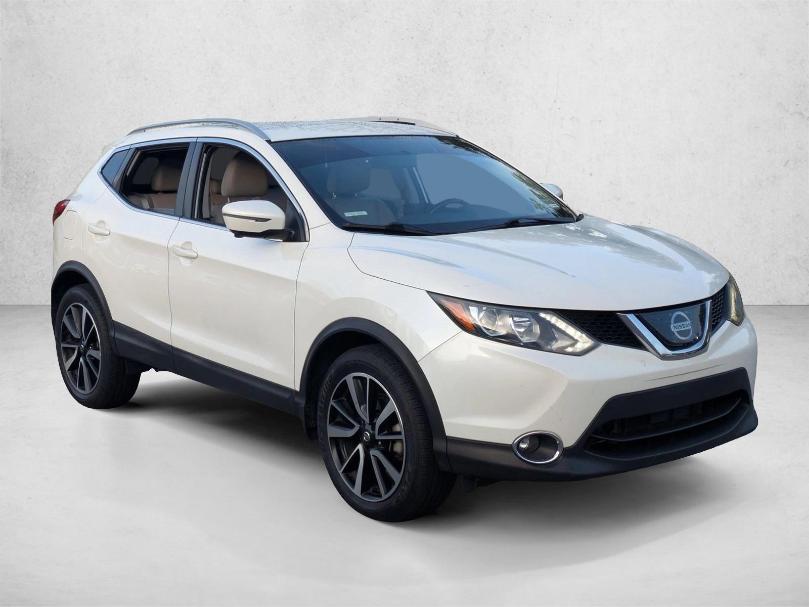 2018 Nissan Rogue Sport SL photo 2