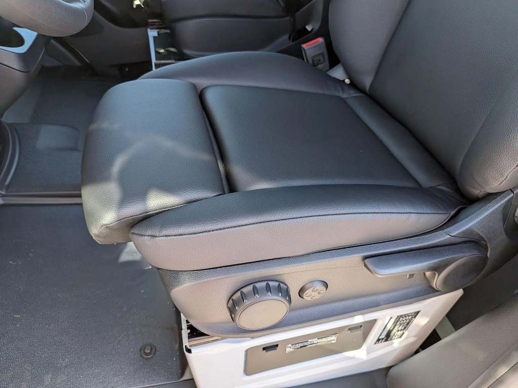 New 2026 Mercedes-Benz Sprinter Cargo Van 2500 Standard Roof I4 Diesel 144" RWD Van Cargo Van