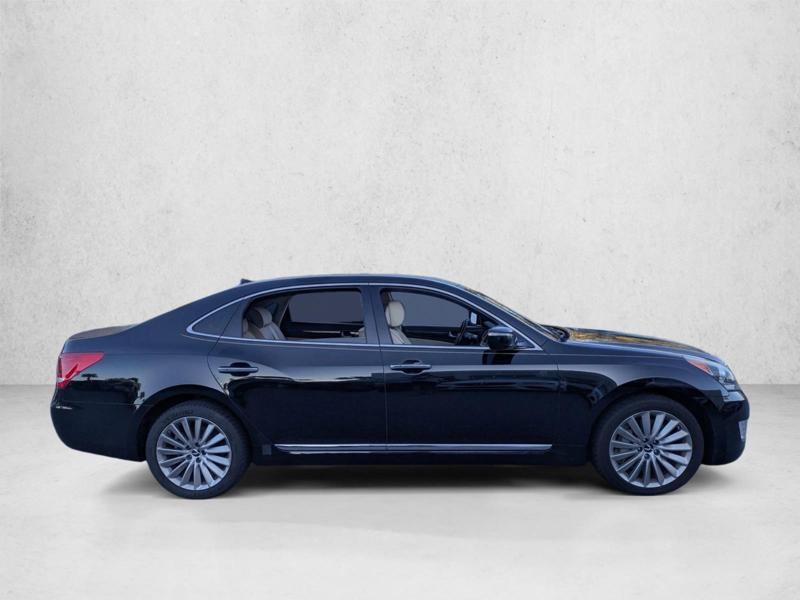 2015 Hyundai Equus Signature photo 4