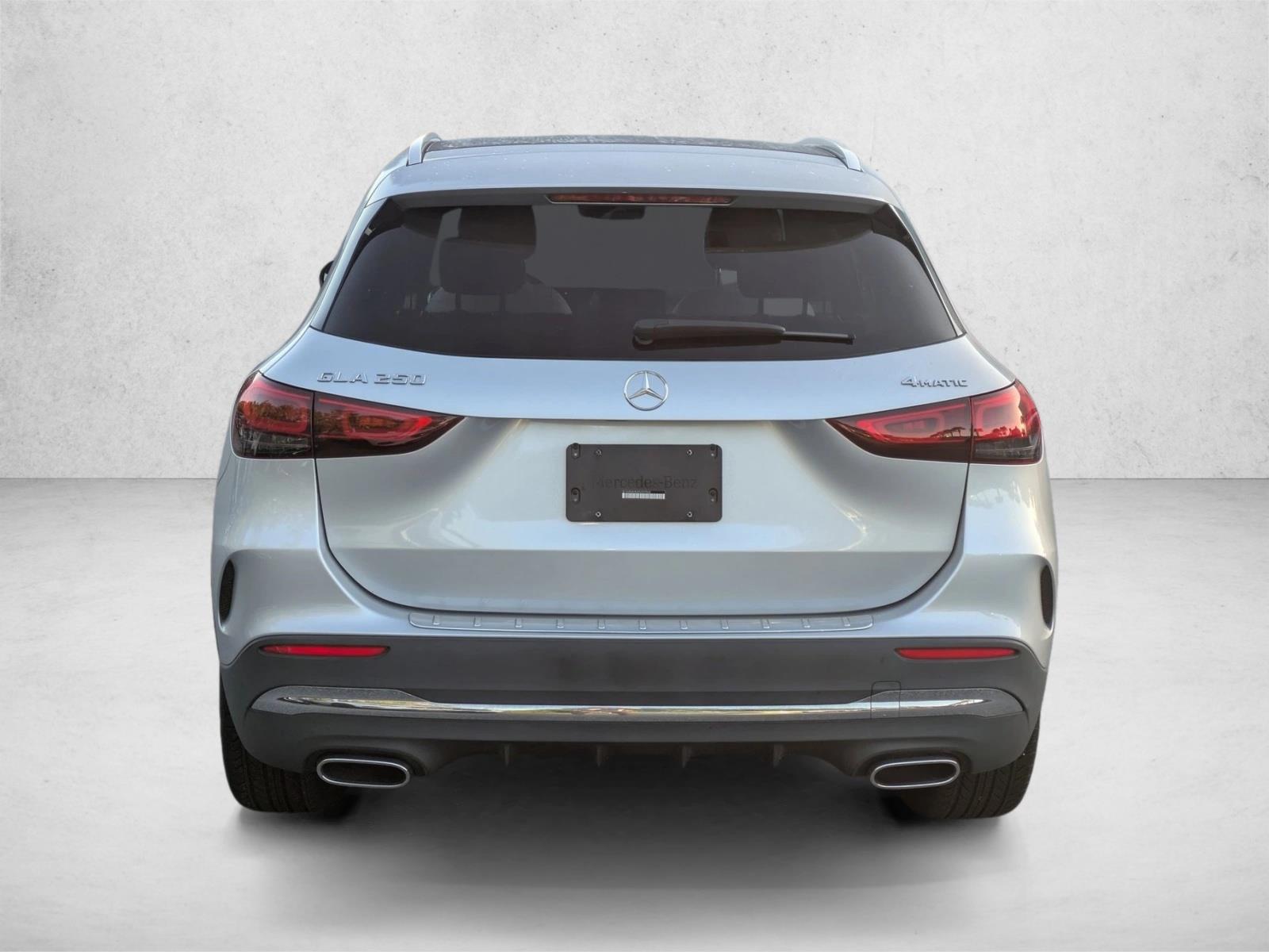 2022 Mercedes Benz GLA 250 4MATIC photo 4