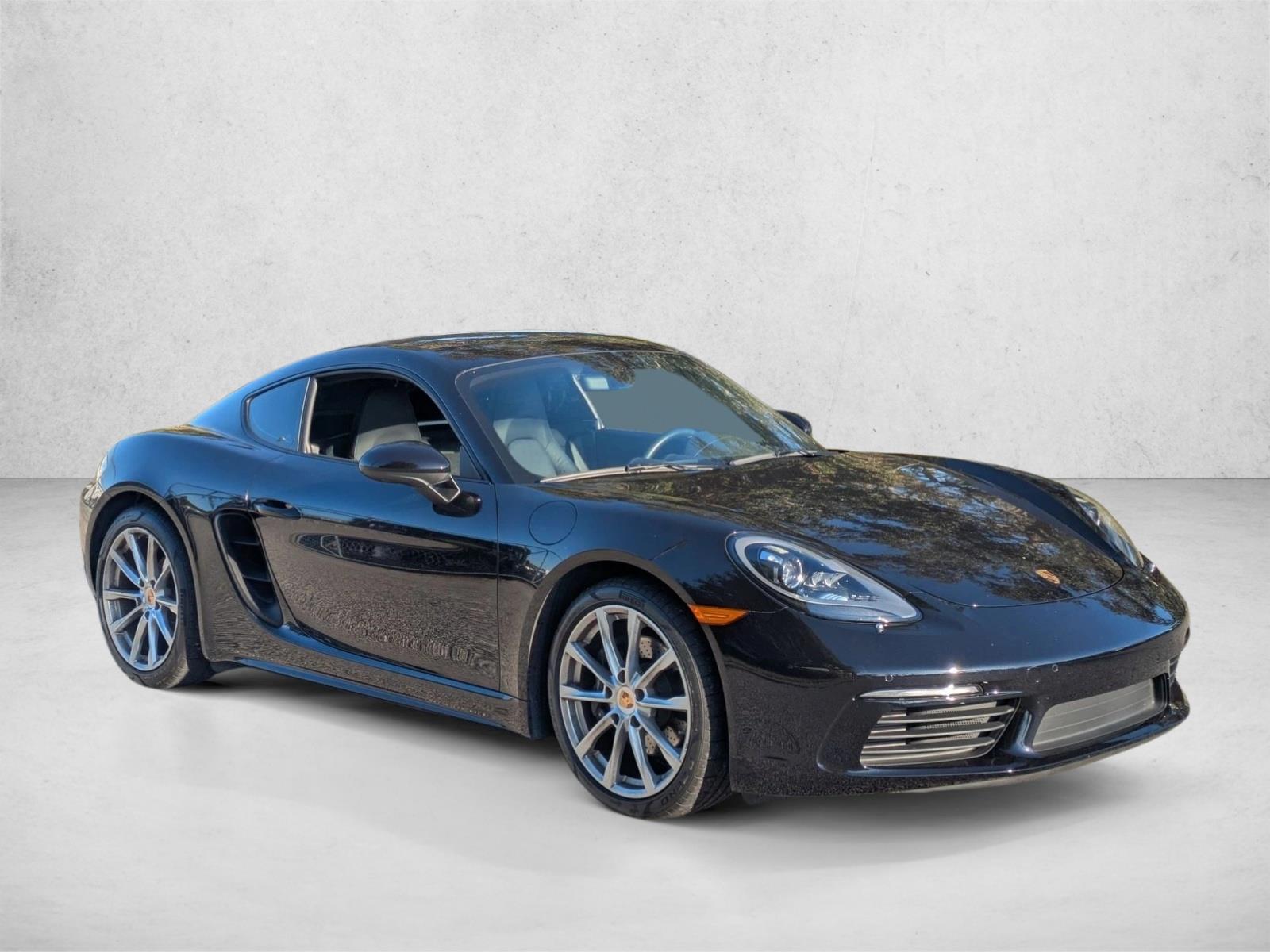 2019 Porsche Cayman T photo 3