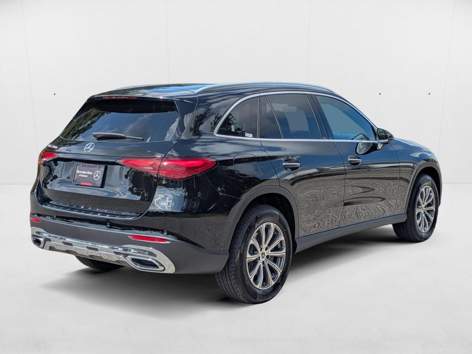 2025 Mercedes Benz GLC 300 photo 2