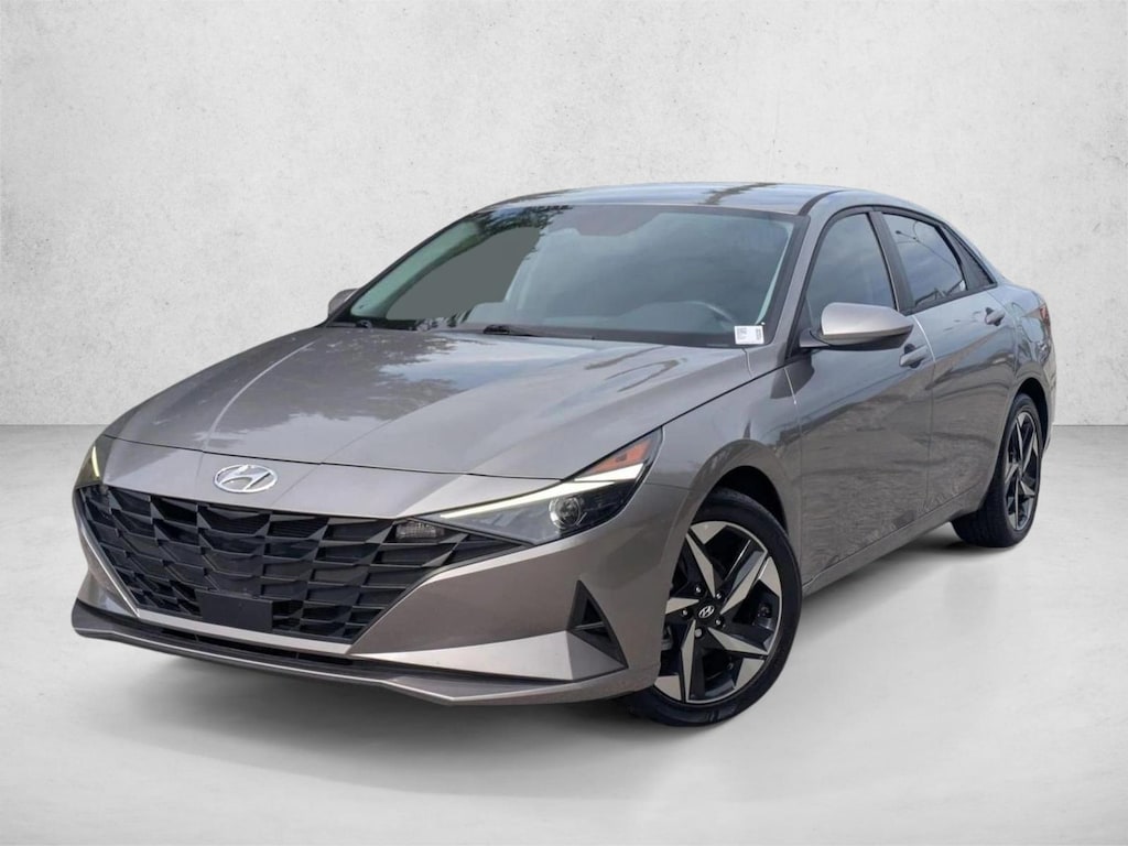 Used 2023 Hyundai Elantra SEL Sedan