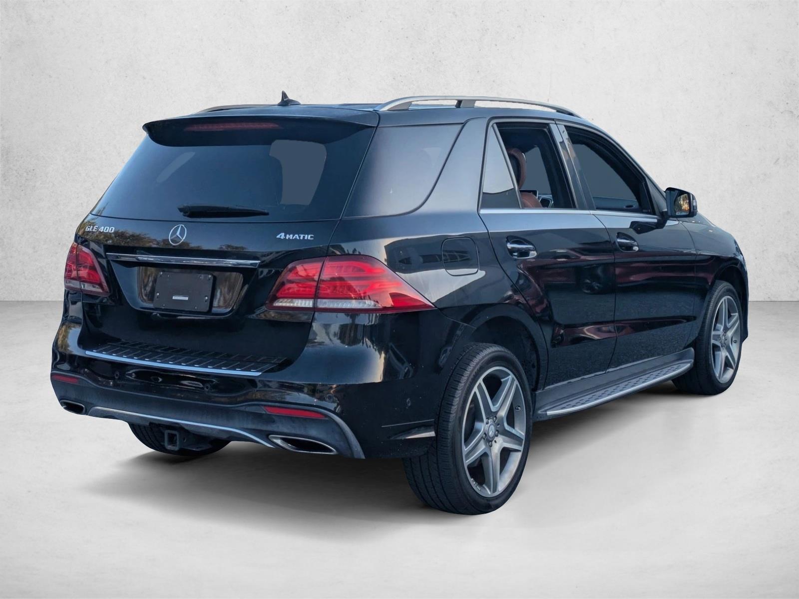 2016 Mercedes Benz GLE 400 4MATIC photo 2