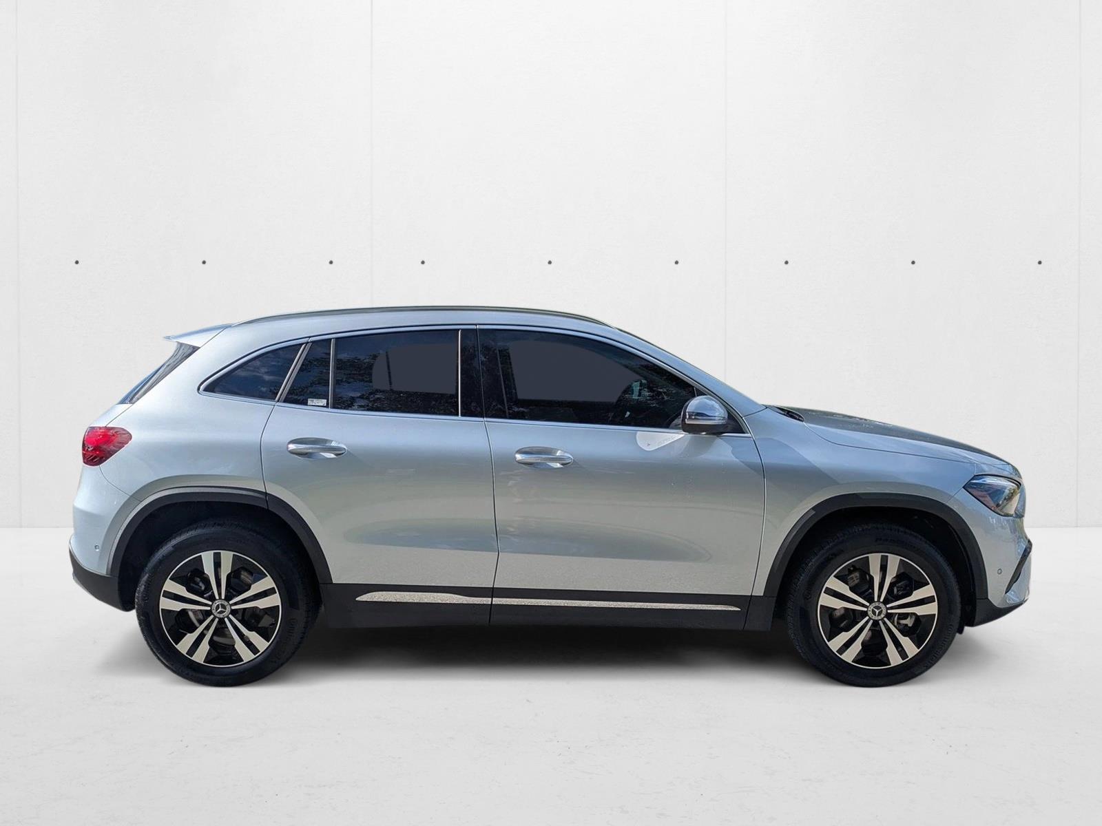 2025 Mercedes Benz GLA 250 4MATIC photo 4
