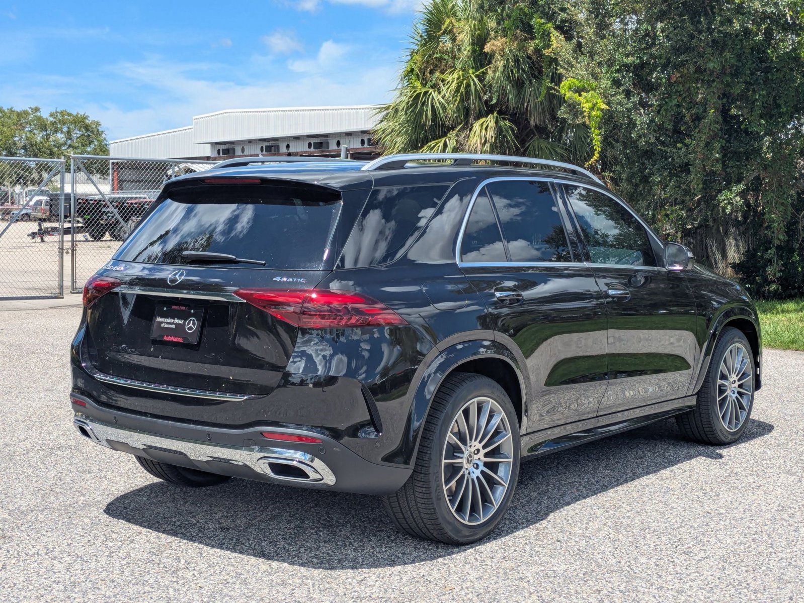 2026 Mercedes Benz GLE 450 4MATIC photo 2