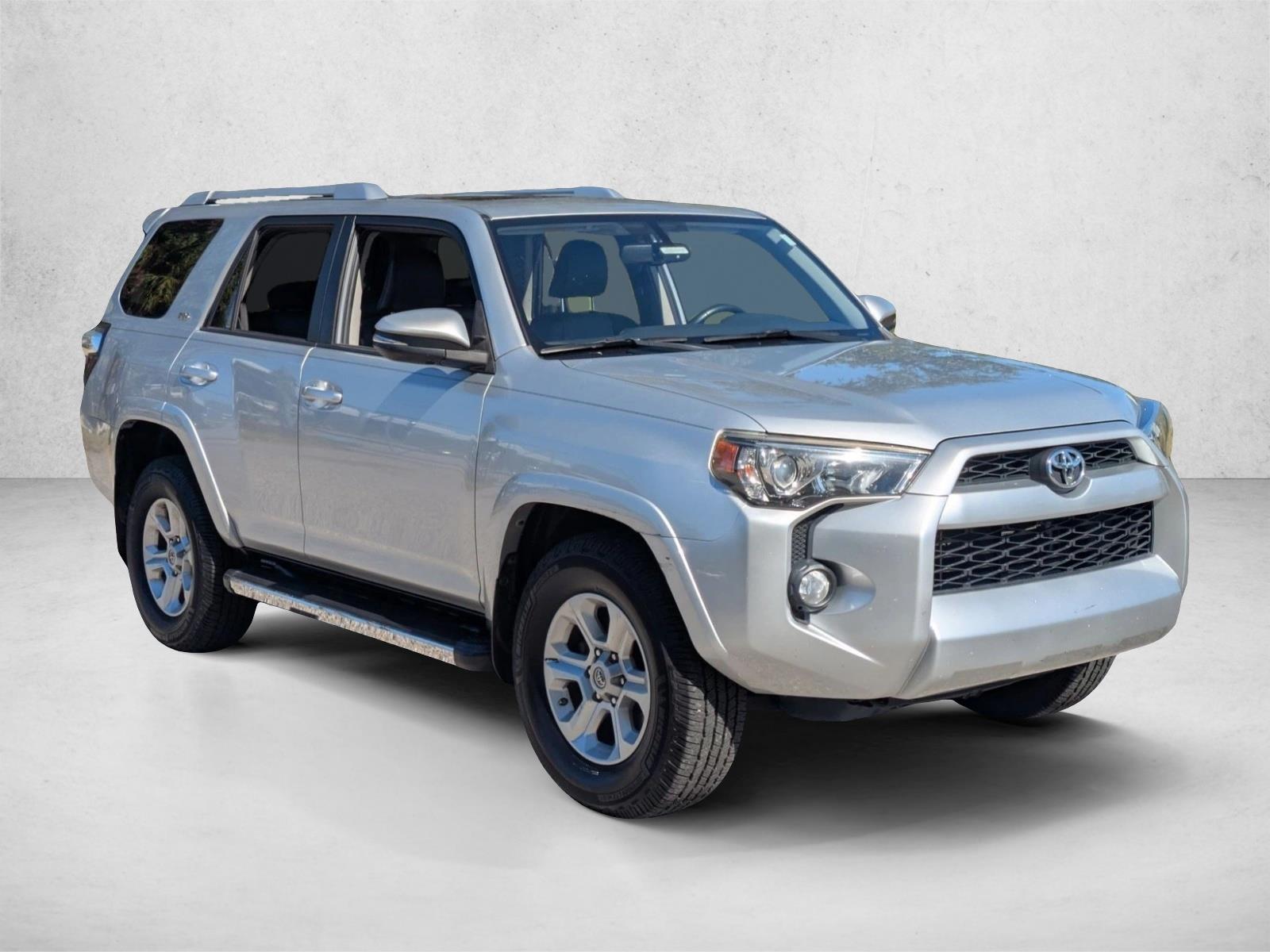 2017 Toyota 4Runner SR5 Premium photo 3