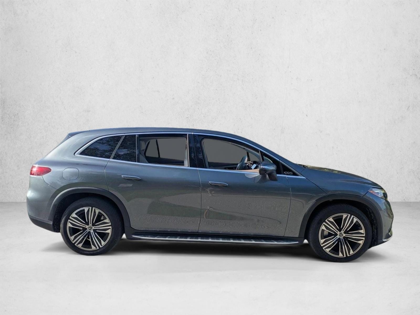 Used 2023 Mercedes-Benz EQS SUV Base with VIN 4JGDM2DBXPA013951 for sale in Sarasota, FL