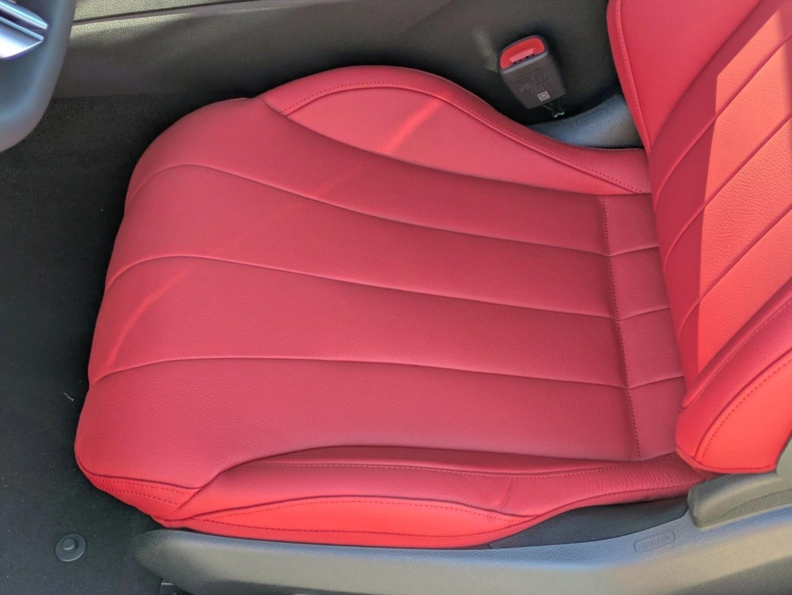 2026 Mercedes Benz CLE 300 4MATIC Cabriolet photo 4