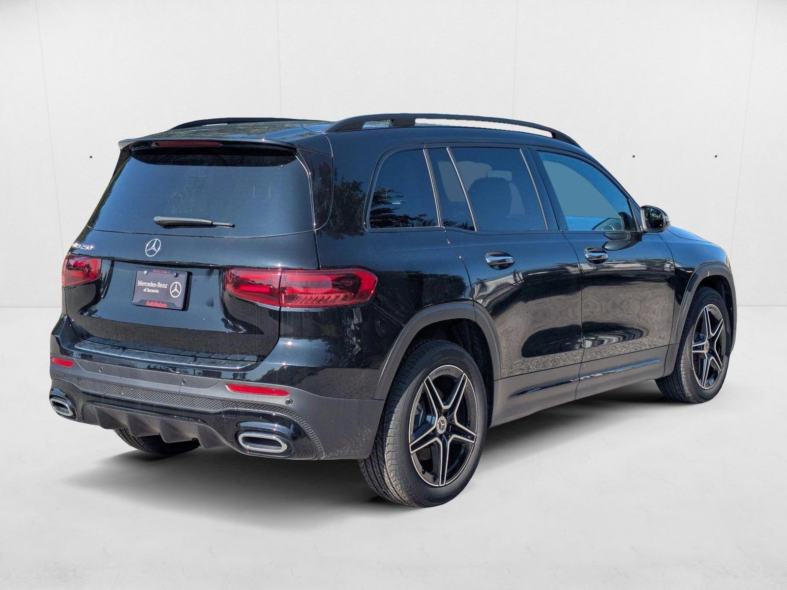 2025 Mercedes Benz GLB 250 photo 2