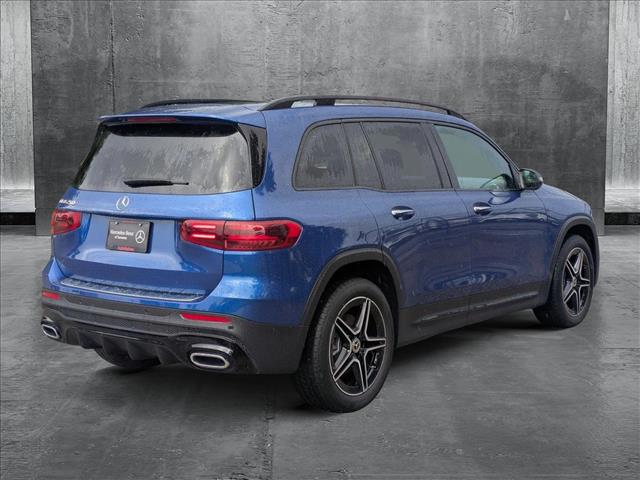 2025 Mercedes Benz GLB 250 photo 2