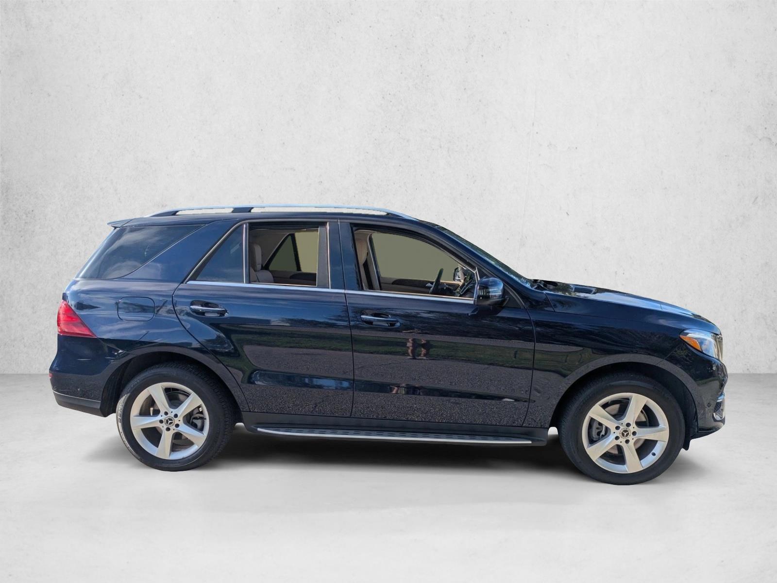 2018 Mercedes Benz GLE 4MATIC photo 4