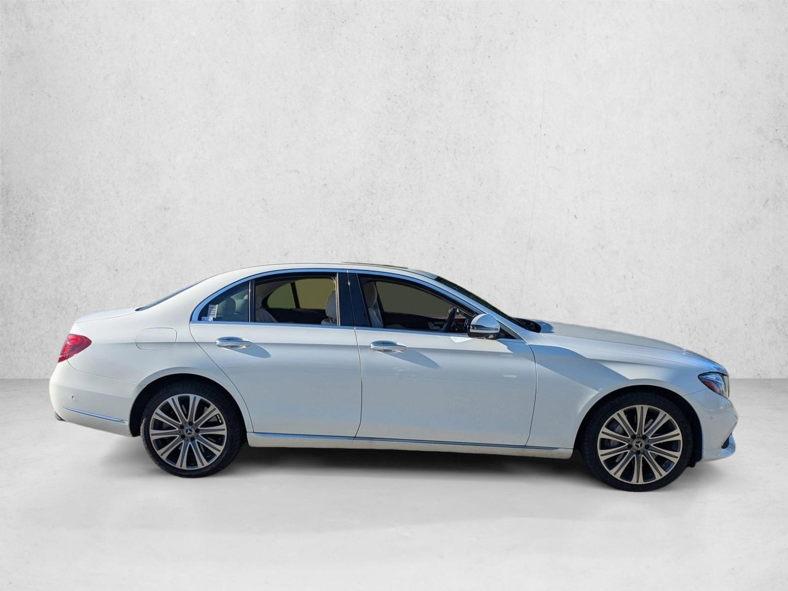 2020 Mercedes Benz E 450 4MATIC Sedan photo 3