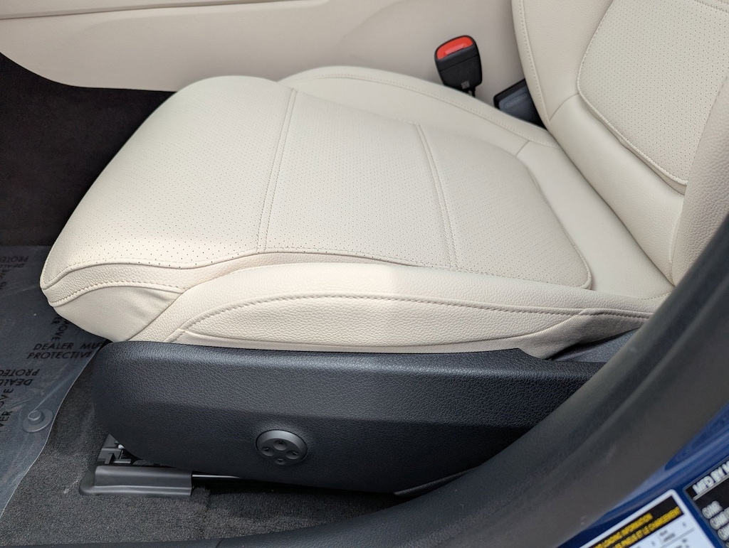 New 2025 Mercedes-Benz C-Class C 300 Sedan Sedan