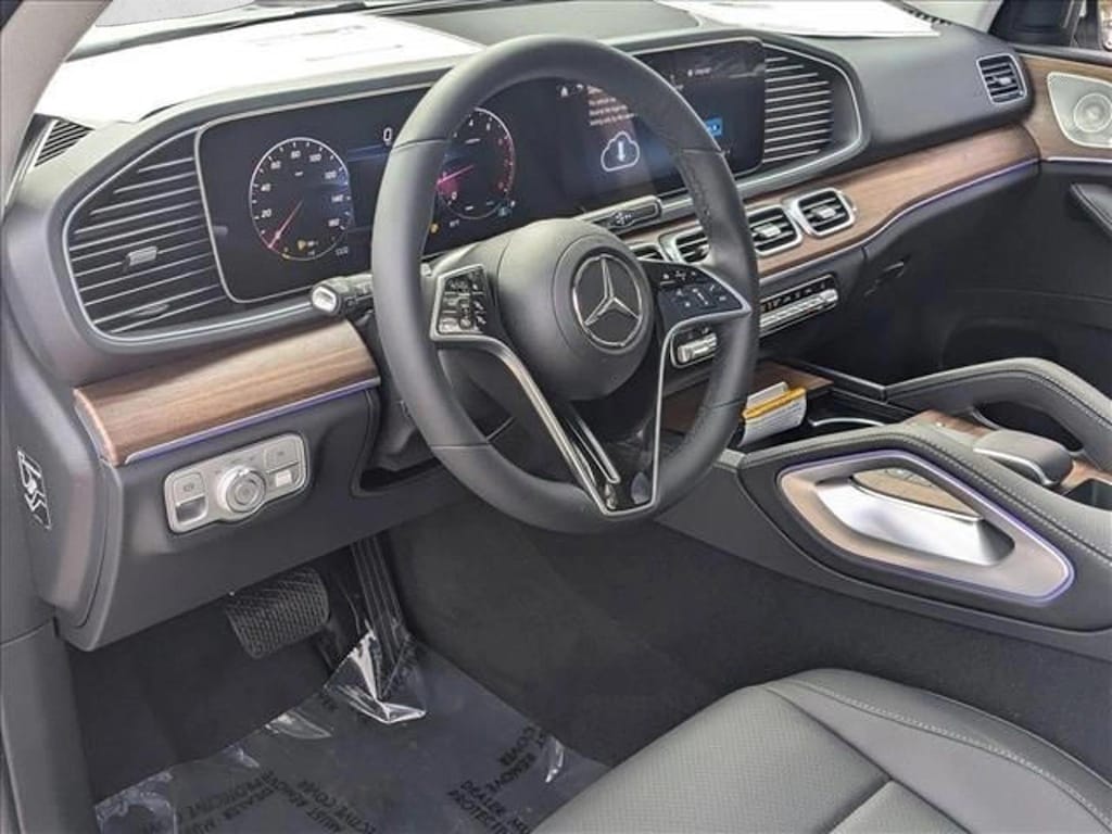 Used 2025 Mercedes-Benz GLE 4MATIC SUV