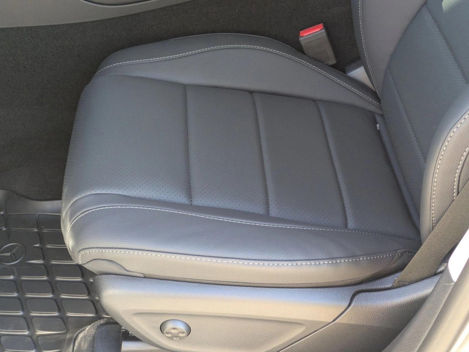 2026 Mercedes Benz GLE 350 photo 4