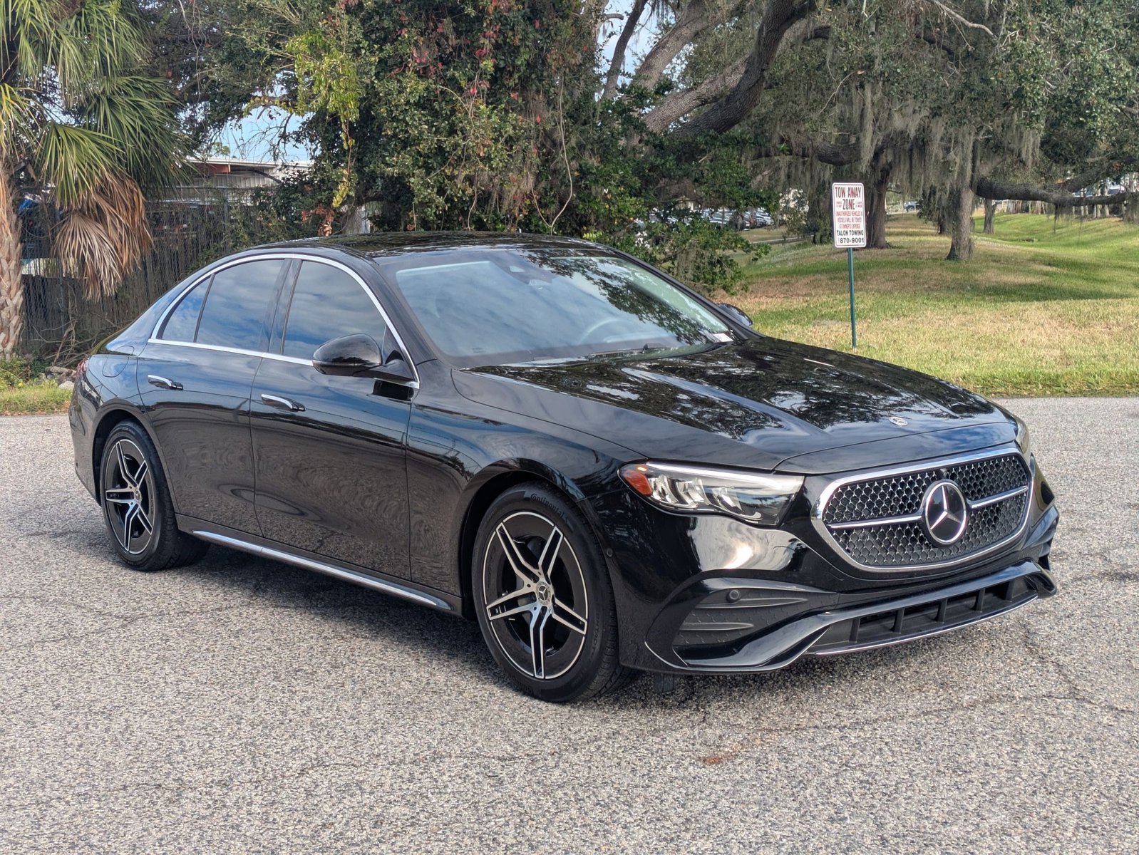 2025 Mercedes Benz E 350 4MATIC Sedan photo 3