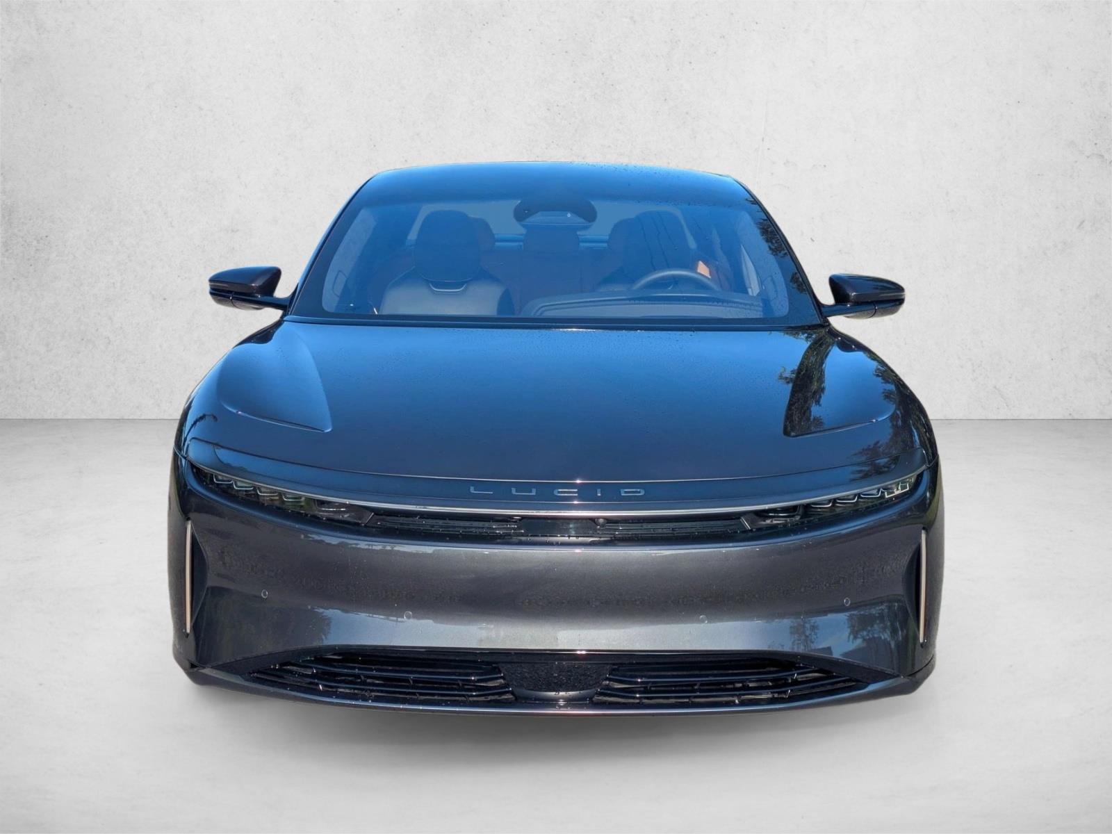 2025 Lucid Air Touring photo 2