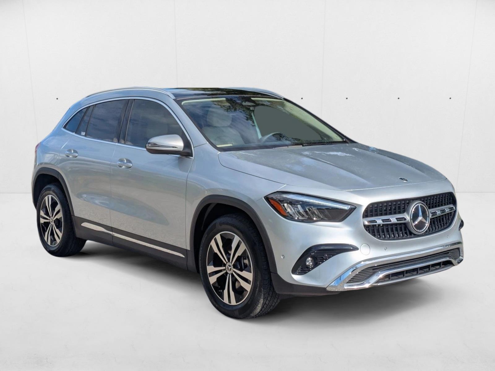 2025 Mercedes Benz GLA 250 4MATIC photo 3