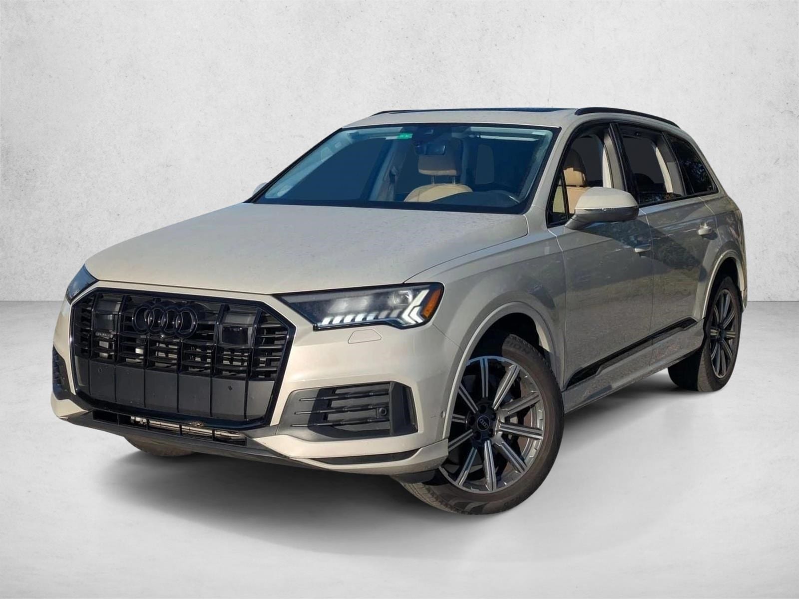 2023 Audi Q7 Premium Plus's photo