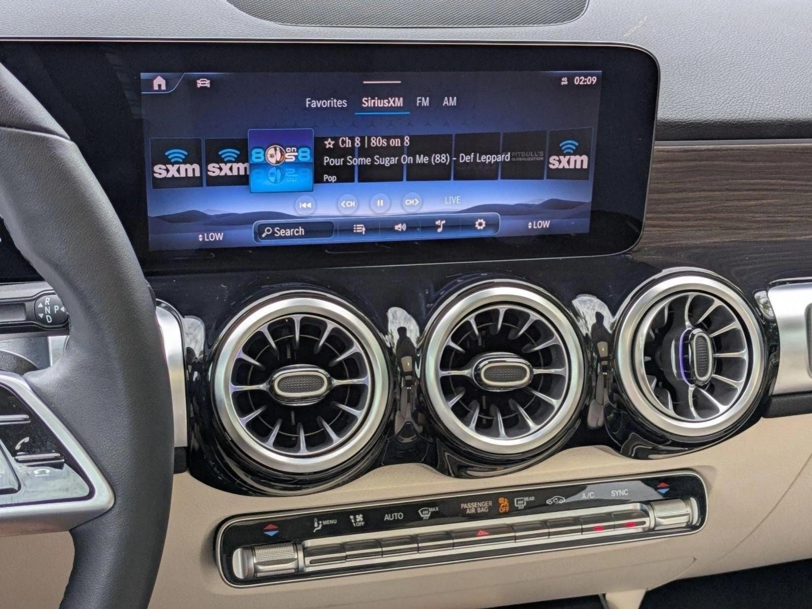 2026 Mercedes-Benz GLB GLB 250 - Photo 14
