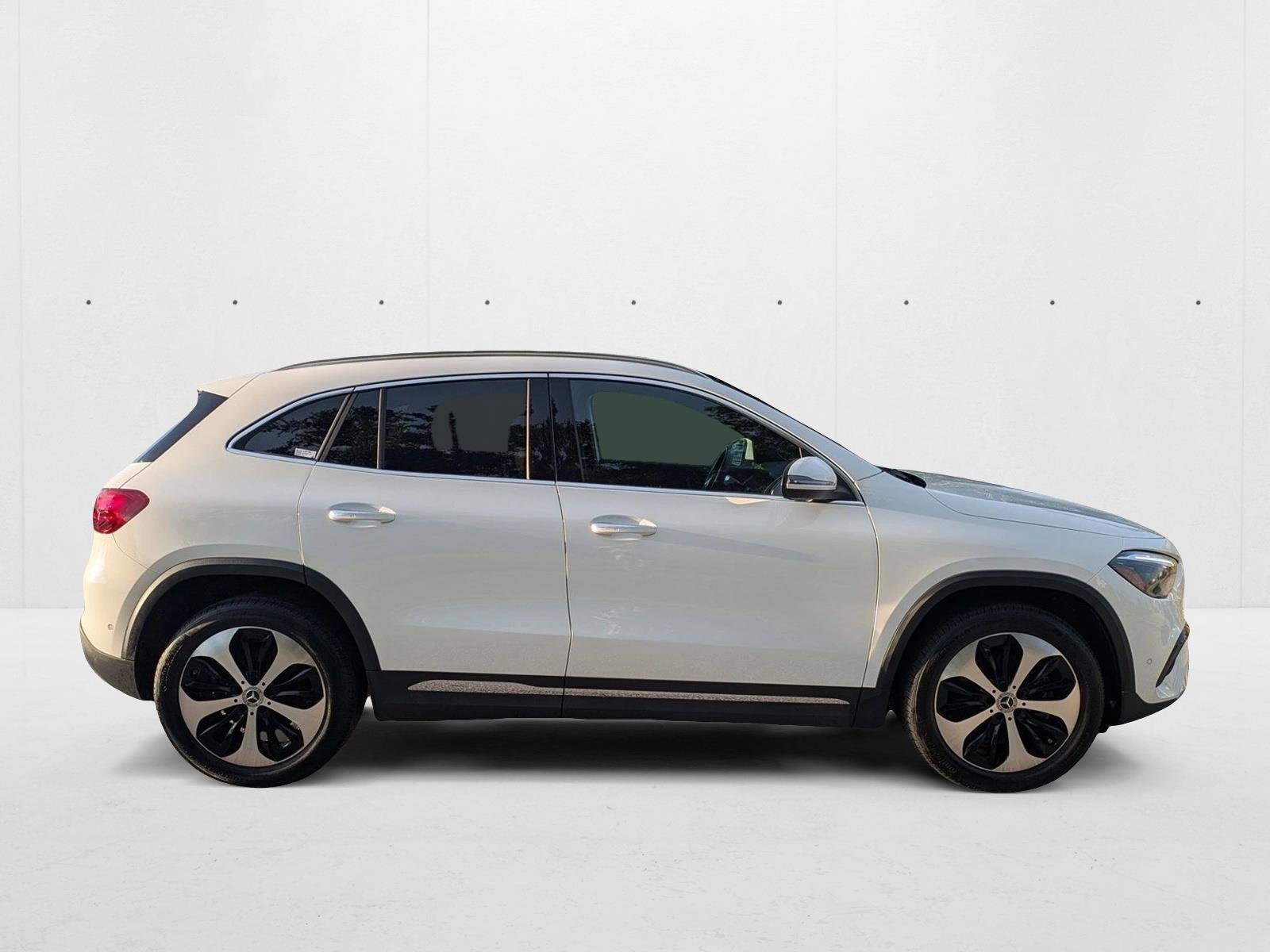 2025 Mercedes Benz GLA 250 photo 4