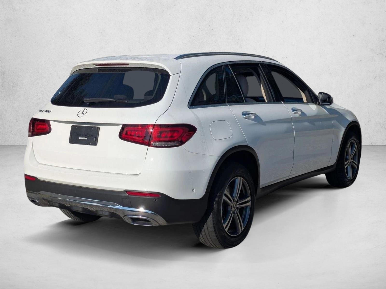 2022 Mercedes Benz GLC 300 photo 4