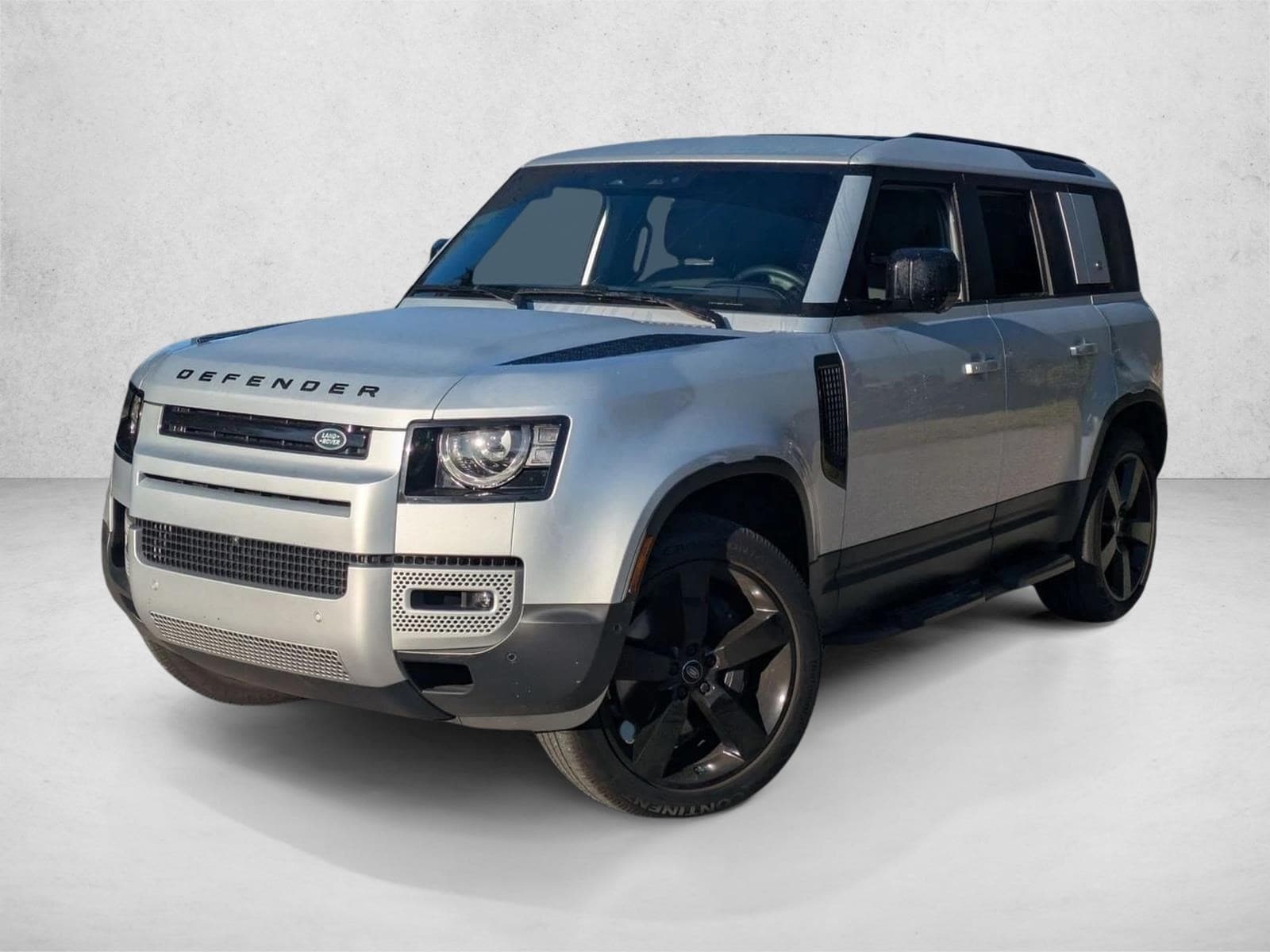 2024 Land Rover Defender S's photo
