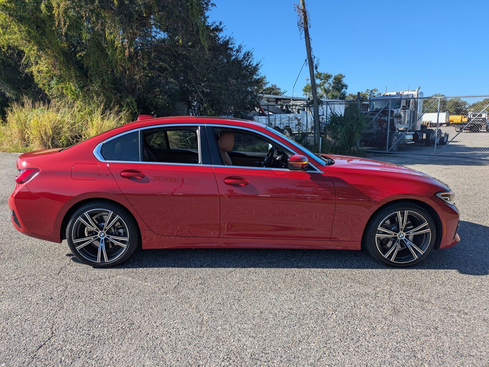 2021 Bmw 330e 3-Series photo 2