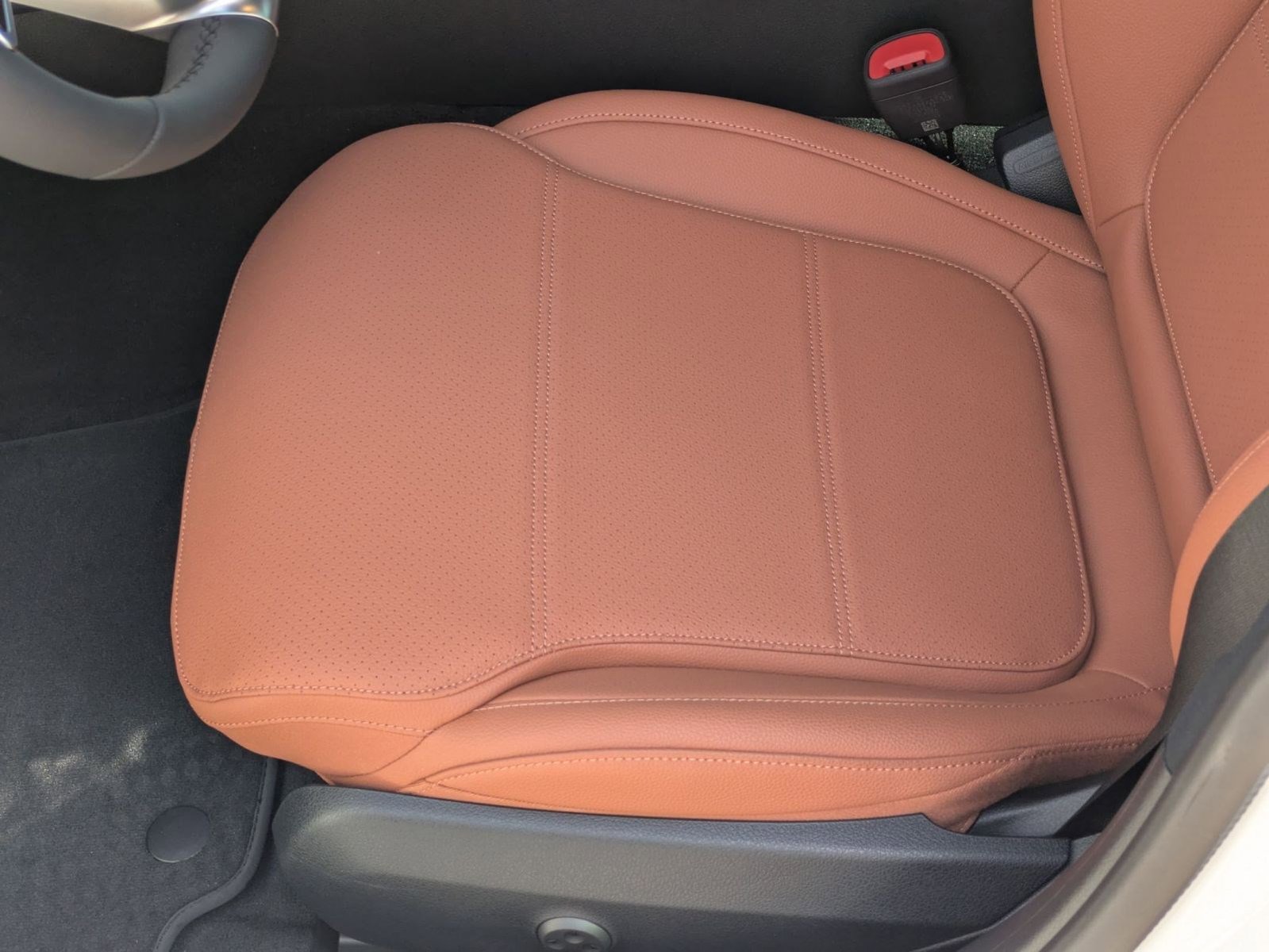 2026 Mercedes Benz C 300 Sedan photo 4