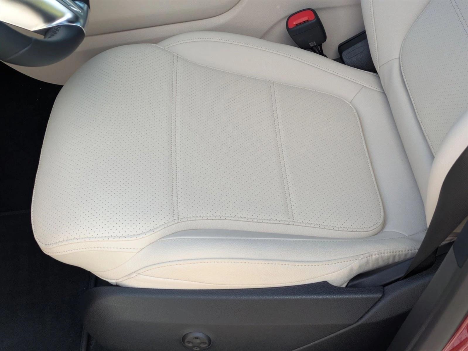 2026 Mercedes Benz GLC 300 4MATIC photo 4