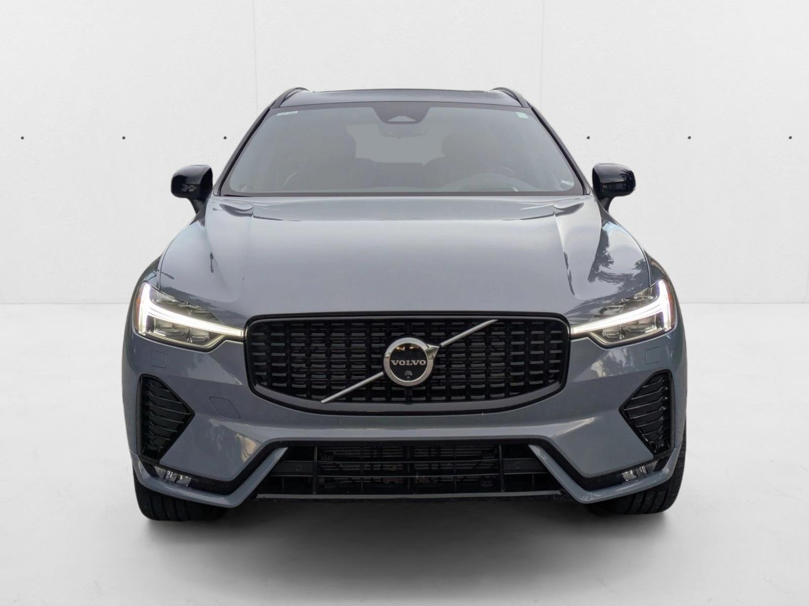 2024 Volvo XC60 B5 Ultimate photo 2