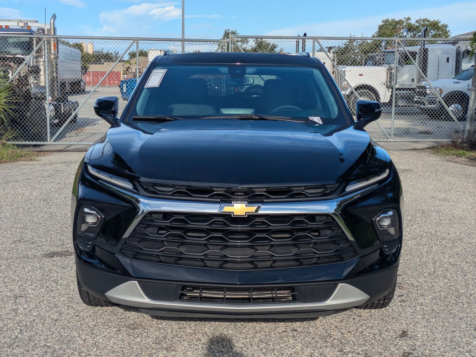 2023 Chevrolet Blazer 3LT photo 2