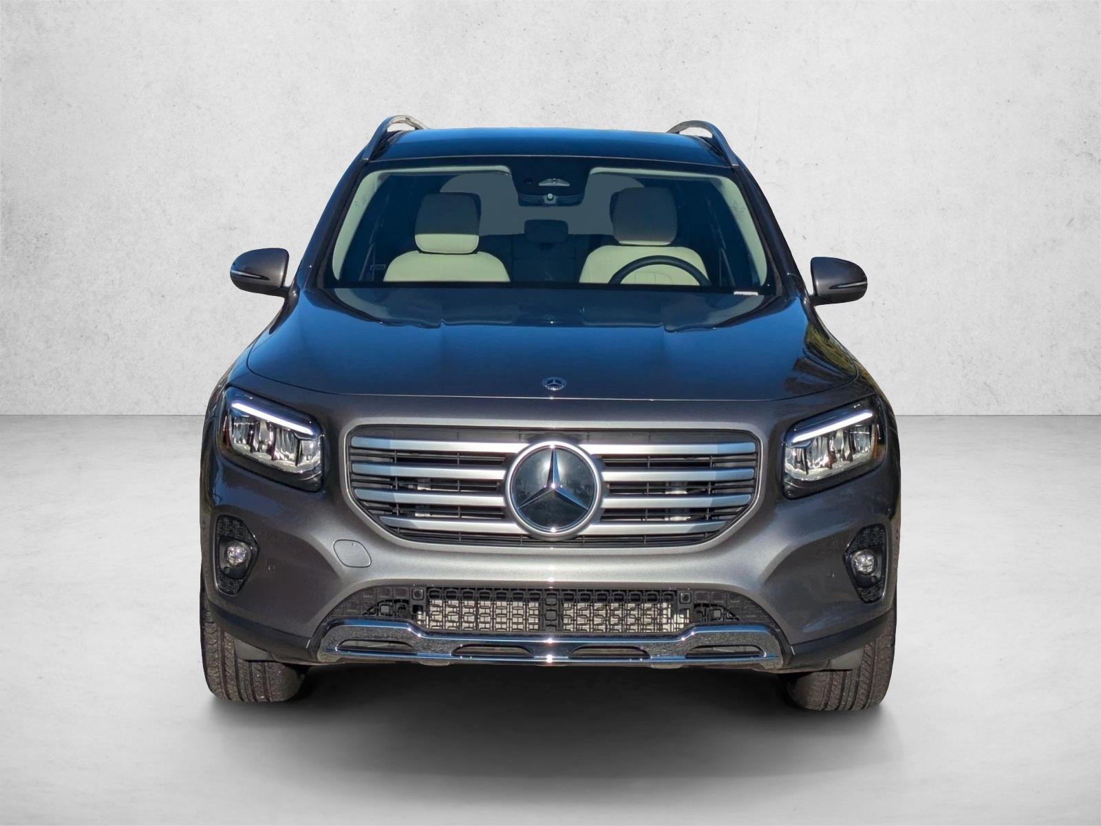 2025 Mercedes Benz GLB 250 4MATIC photo 2