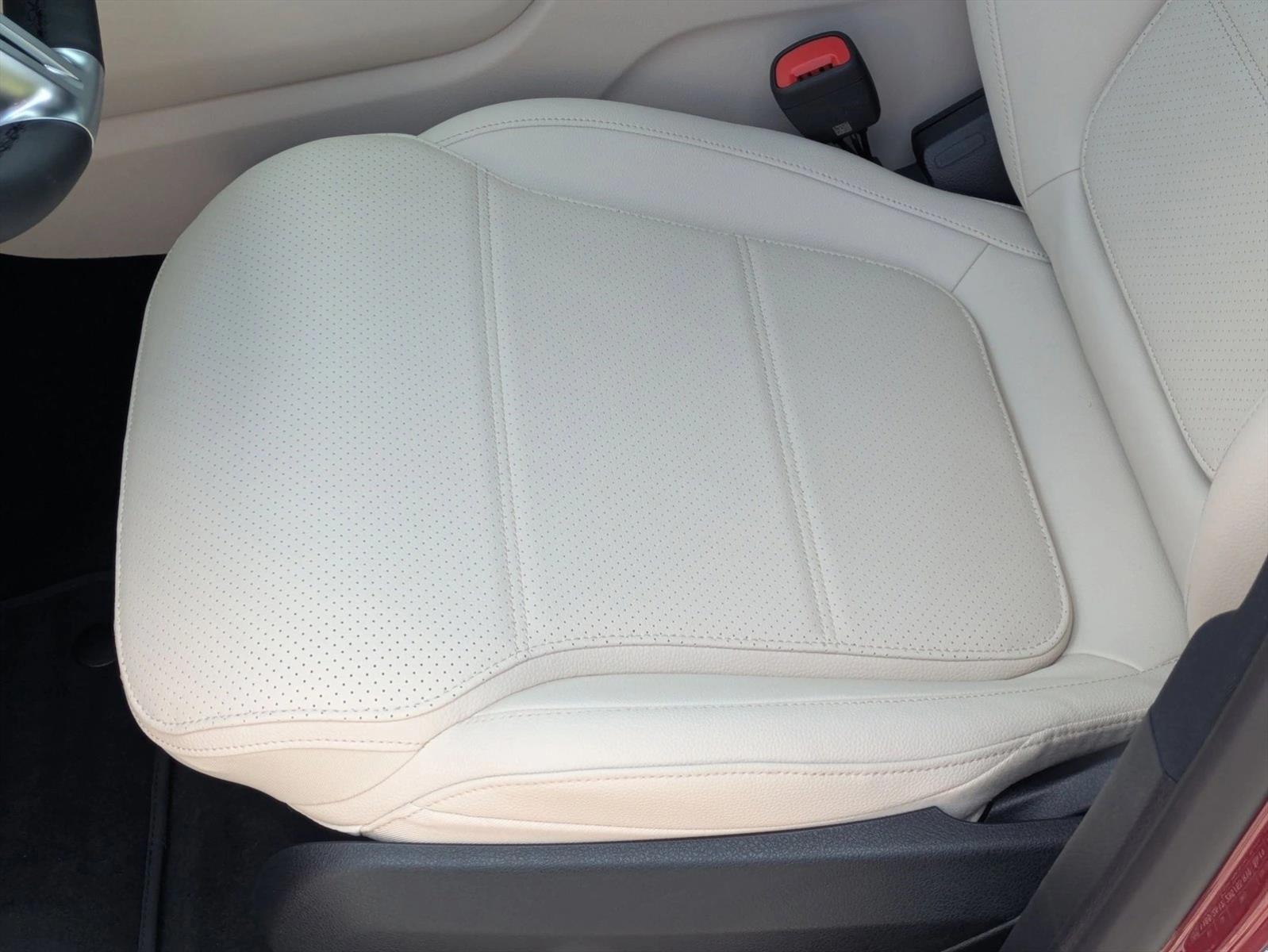 2026 Mercedes Benz GLC 300 4MATIC photo 4