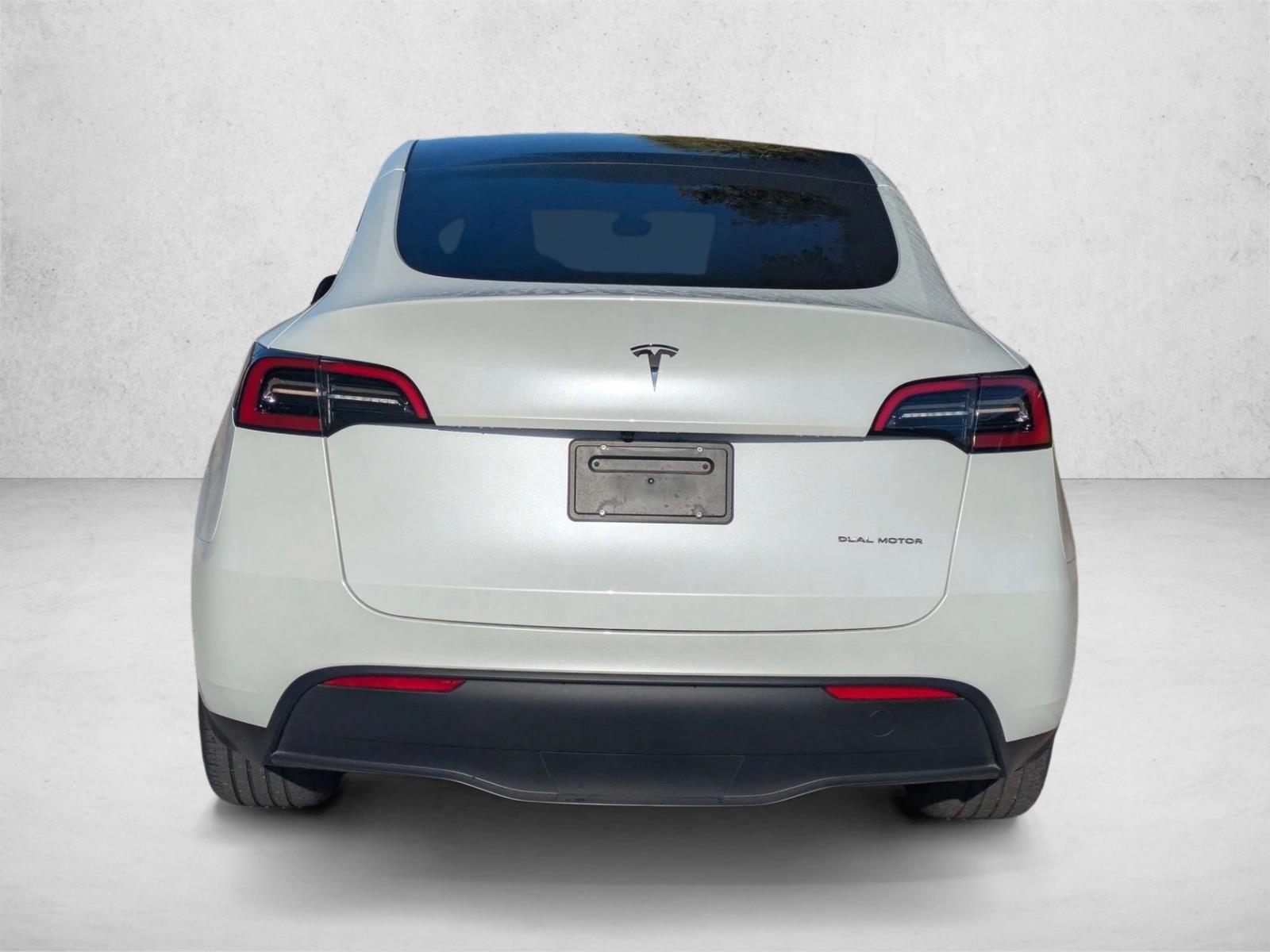 2023 Tesla Model Y Long Range photo 4