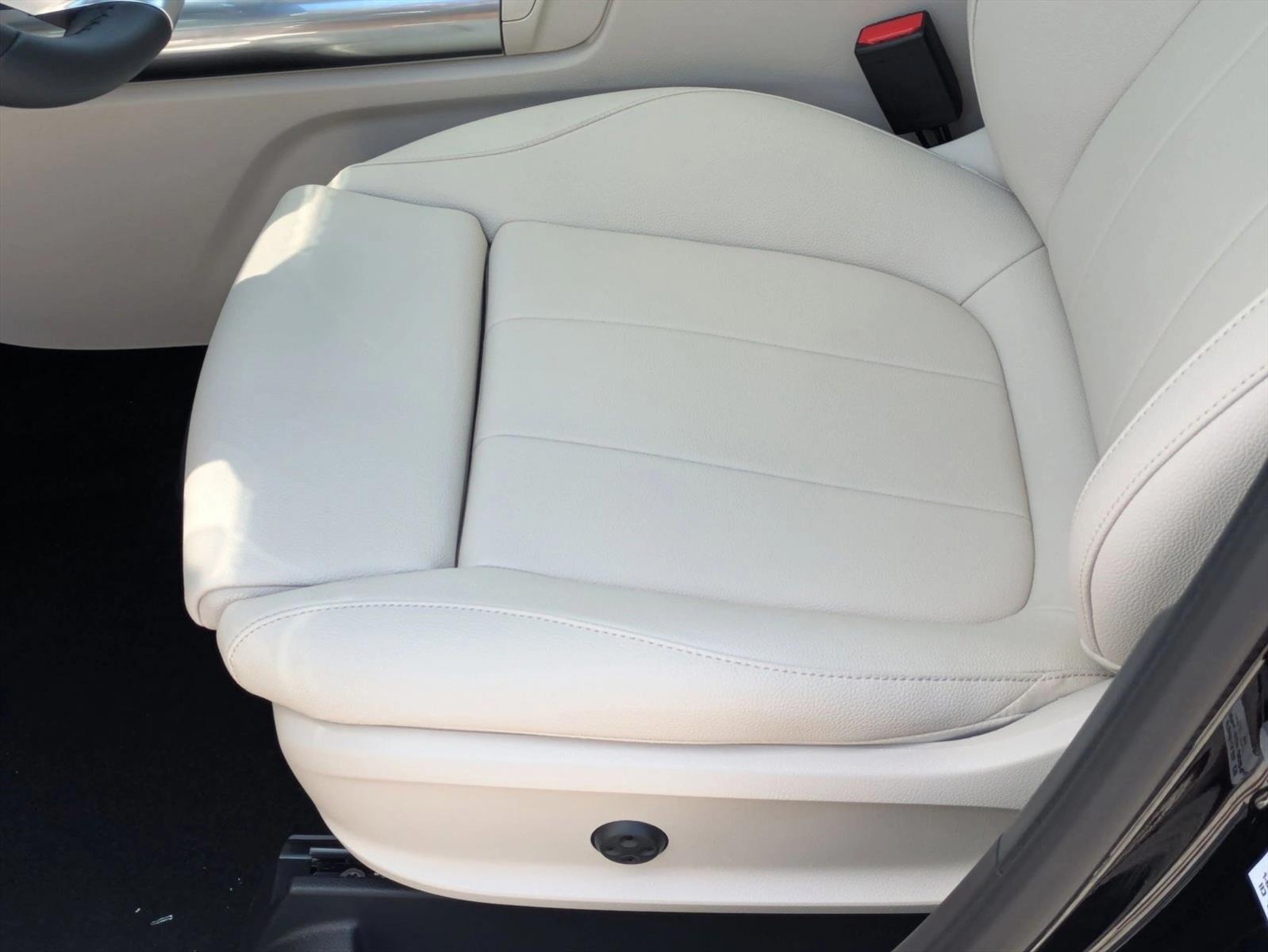 2026 Mercedes Benz GLA 250 photo 2