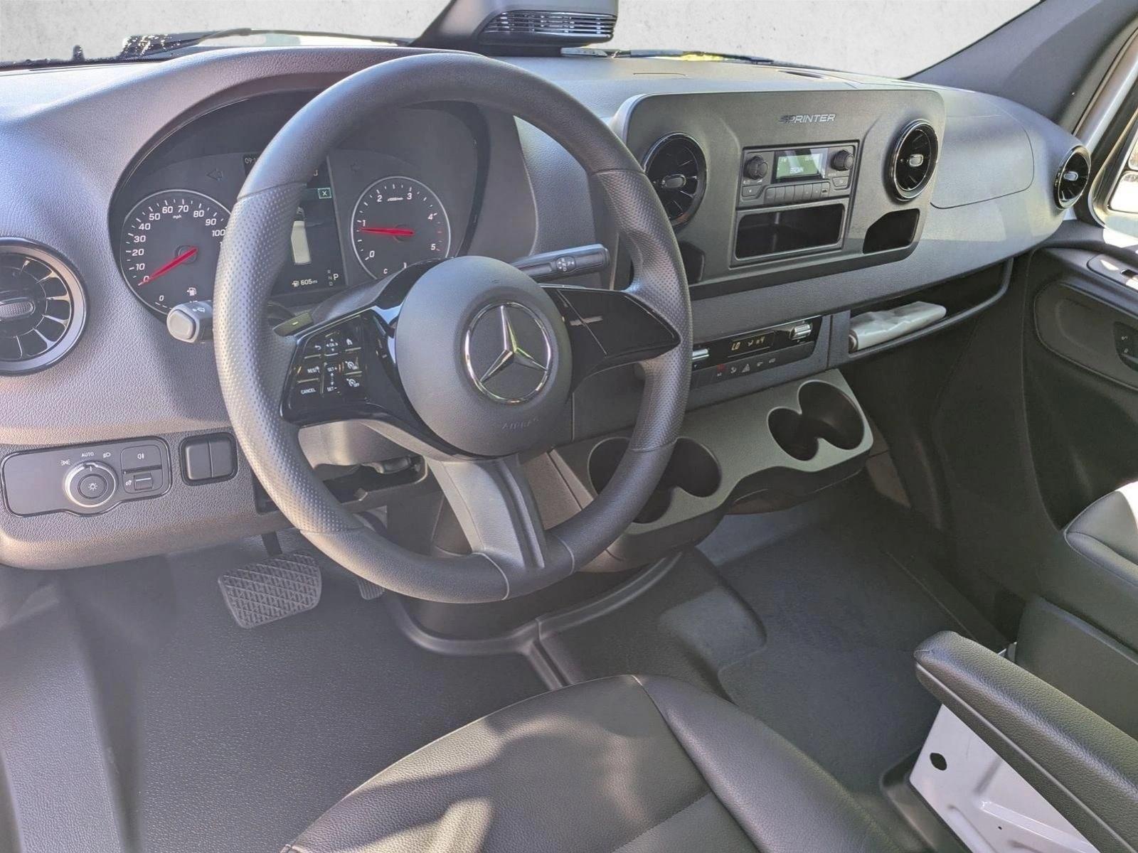 2025 Mercedes-Benz Sprinter Cargo Van Base - Photo 10