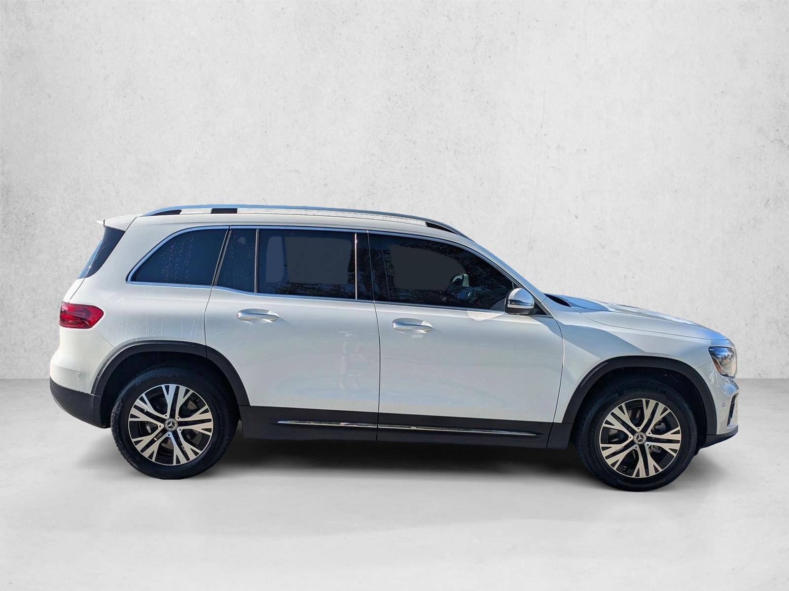 2025 Mercedes Benz GLB 250 photo 4