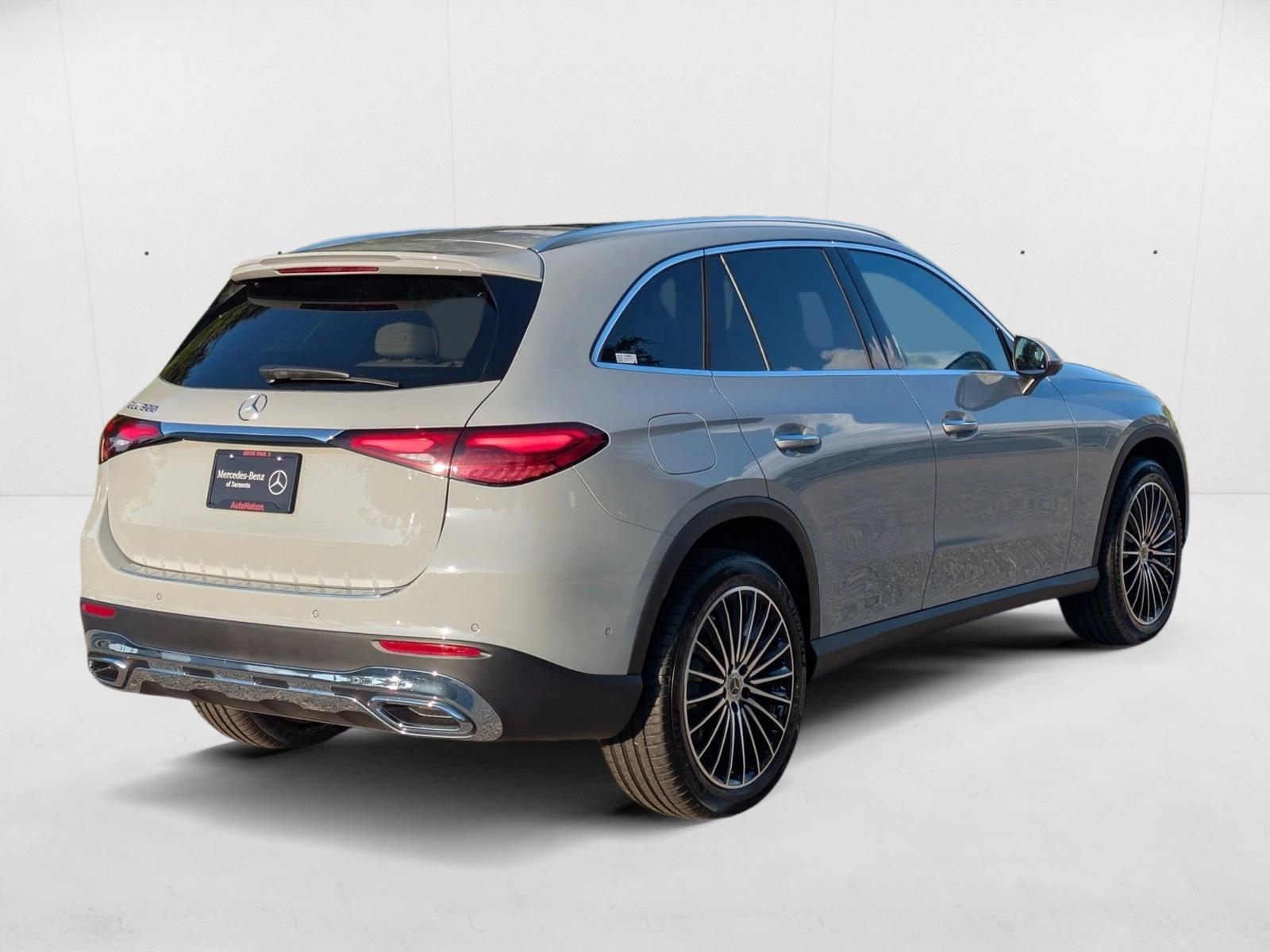 2026 Mercedes Benz GLC 300 photo 2