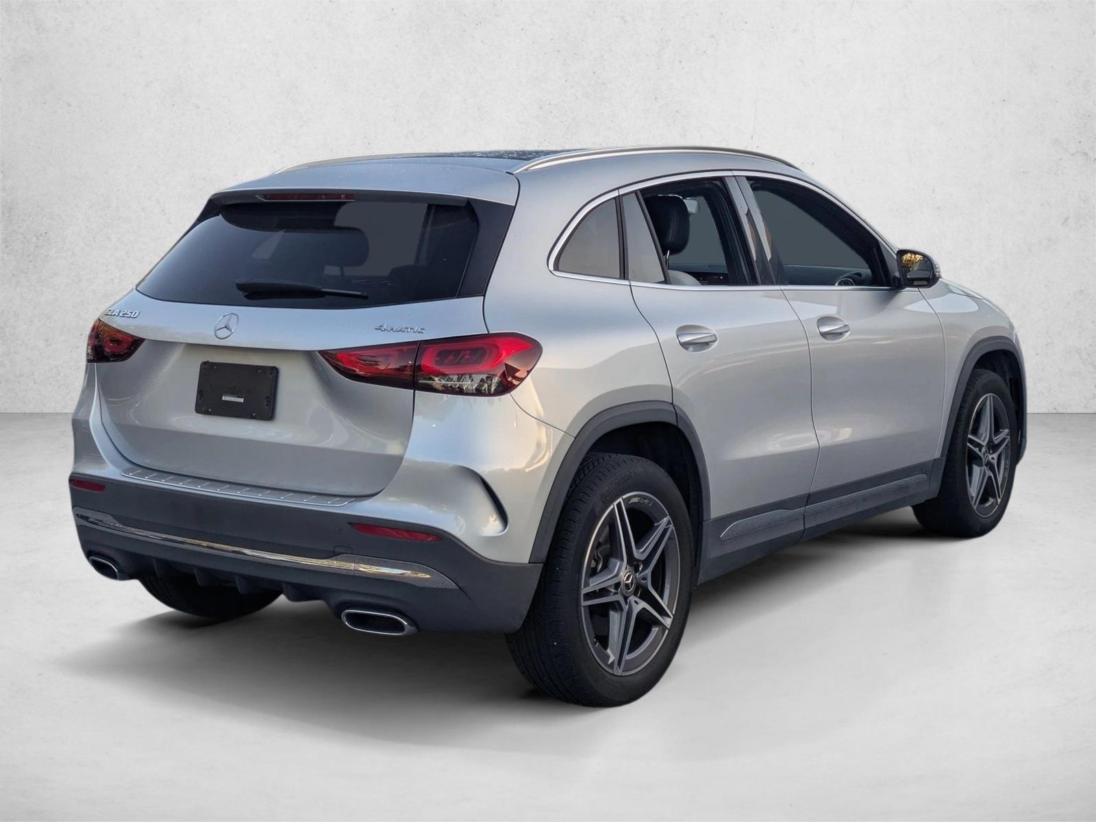 2022 Mercedes Benz GLA 250 4MATIC photo 3