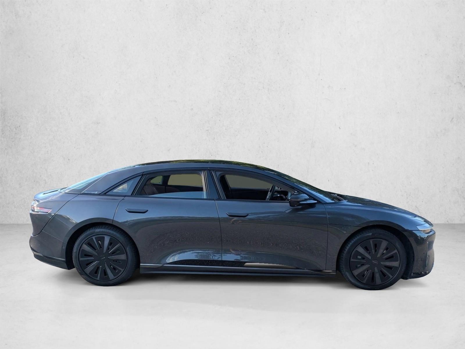 2025 Lucid Air Touring photo 4