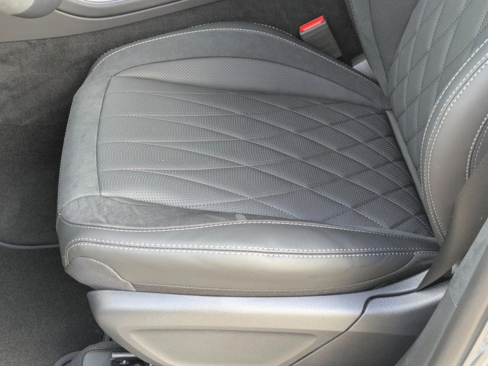 2026 Mercedes Benz GLE AMG 63 4MATIC photo 4