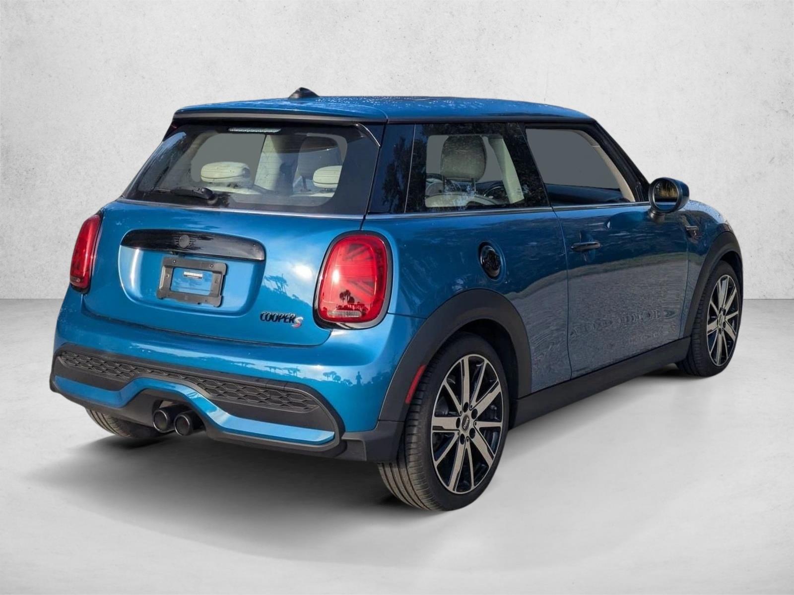 2024 Mini Cooper 2 Door Hardtop S photo 3
