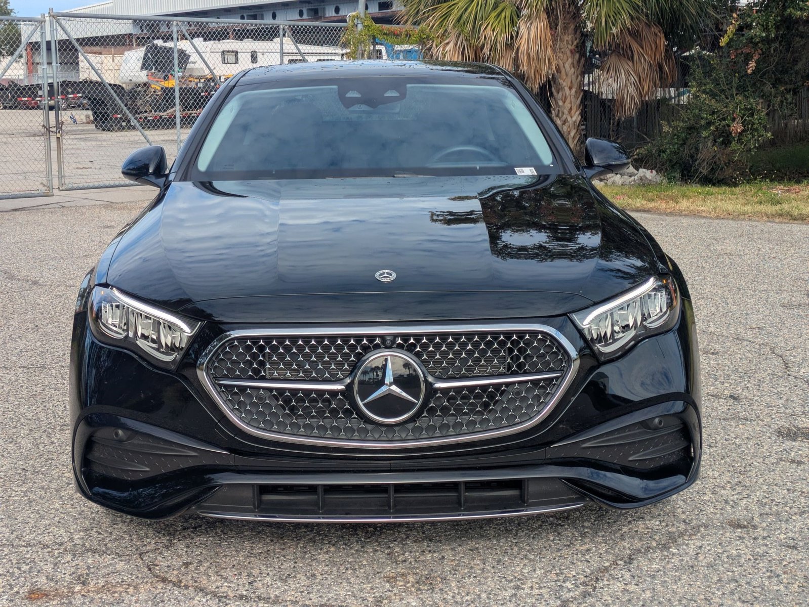 2025 Mercedes Benz E 350 4MATIC Sedan photo 2