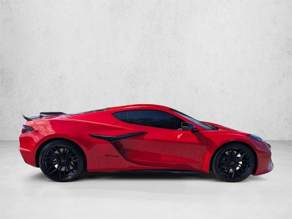 Used 2025 Chevrolet Corvette Z06 w/1LZ Coupe